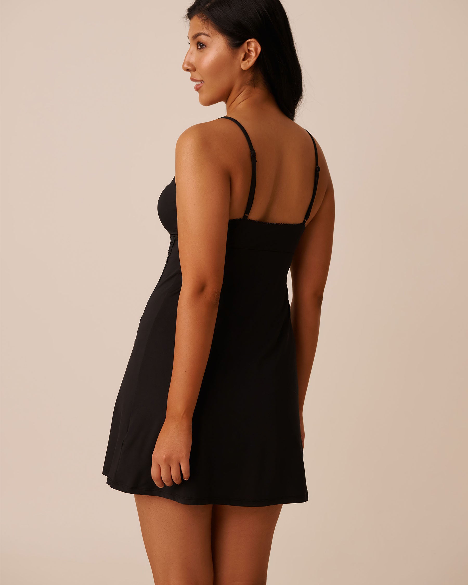 La Vie en Rose_Black Beauty_Recycled Fibers Lace Trim Nightie_60500201_00001_02