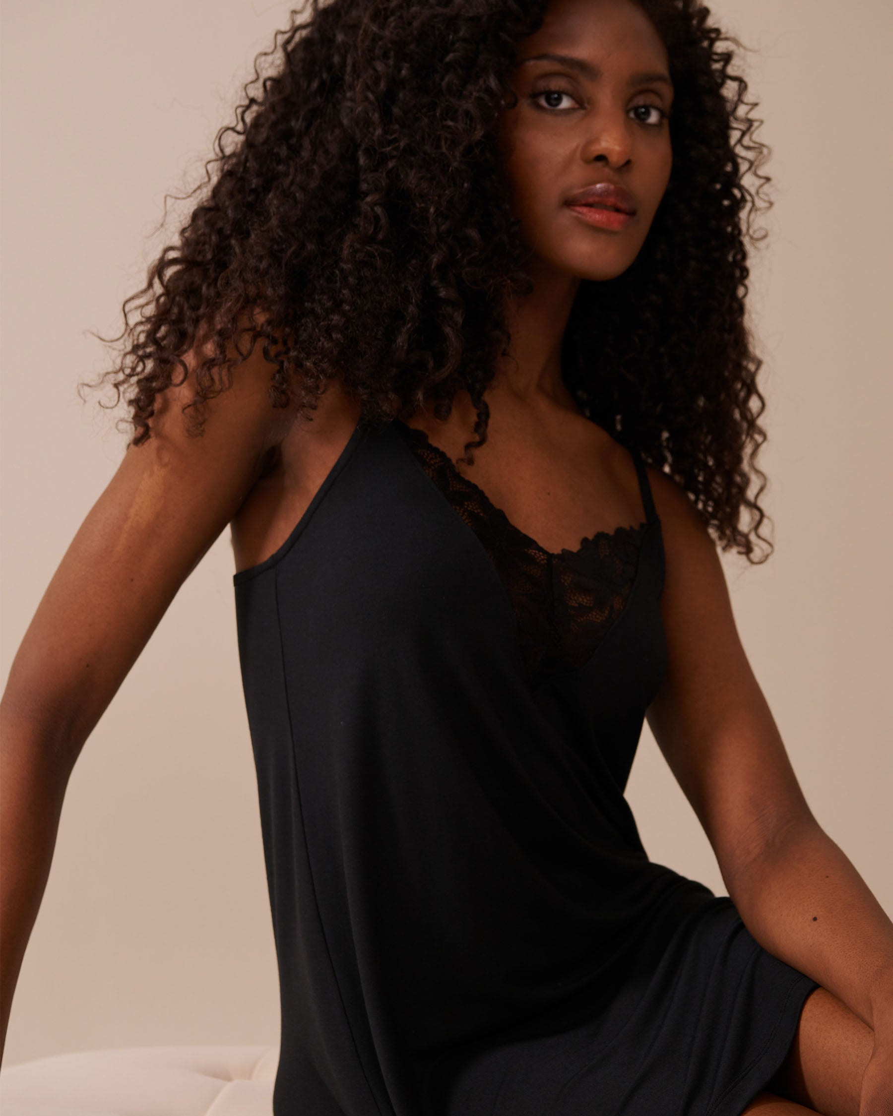 La Vie en Rose_Black Beauty_Lace Detail Modal Nightie_60500202_00001_03