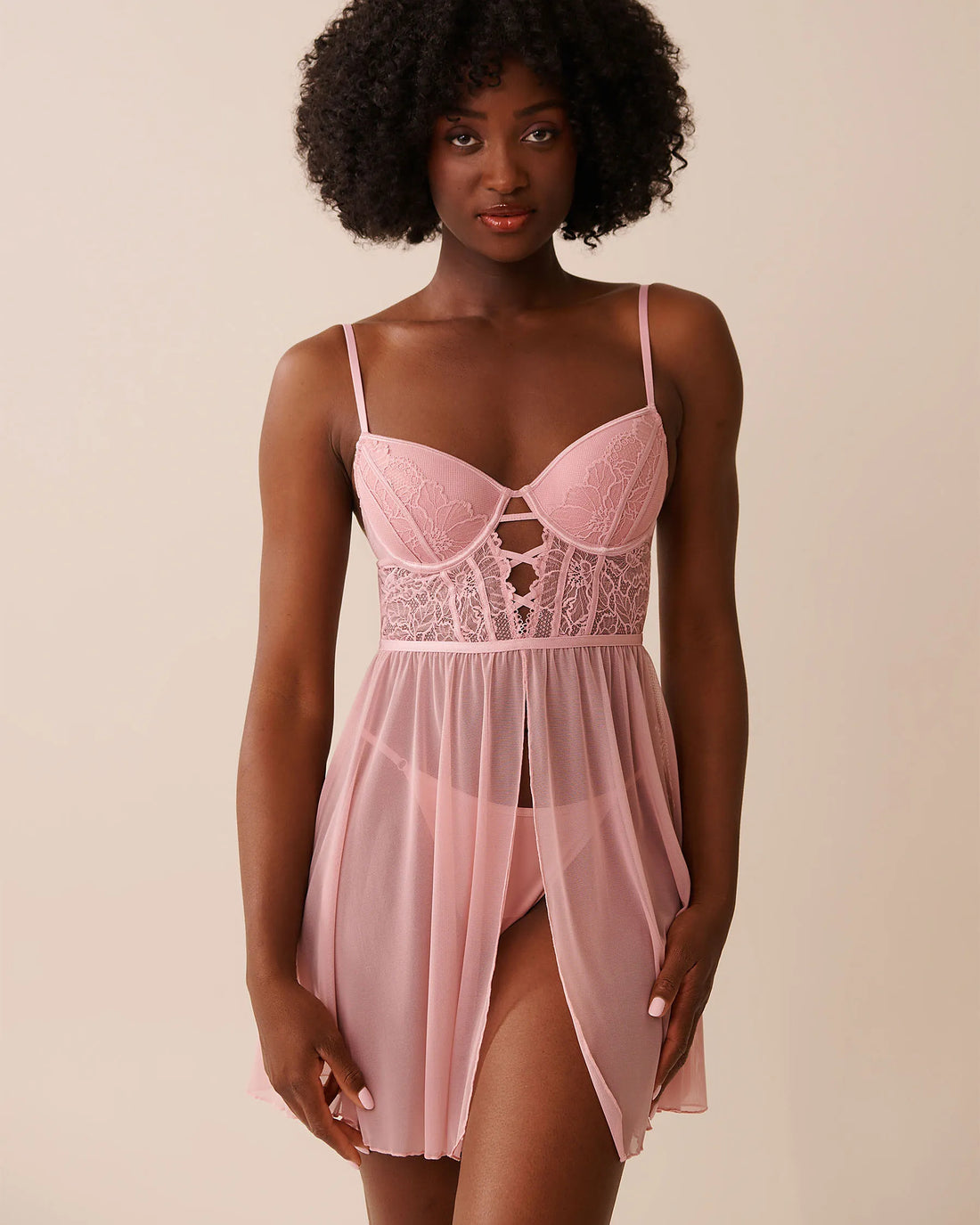 La Vie en Rose_Zephyr_Open-Front Lace and Mesh Nightie_60500206_60160_01