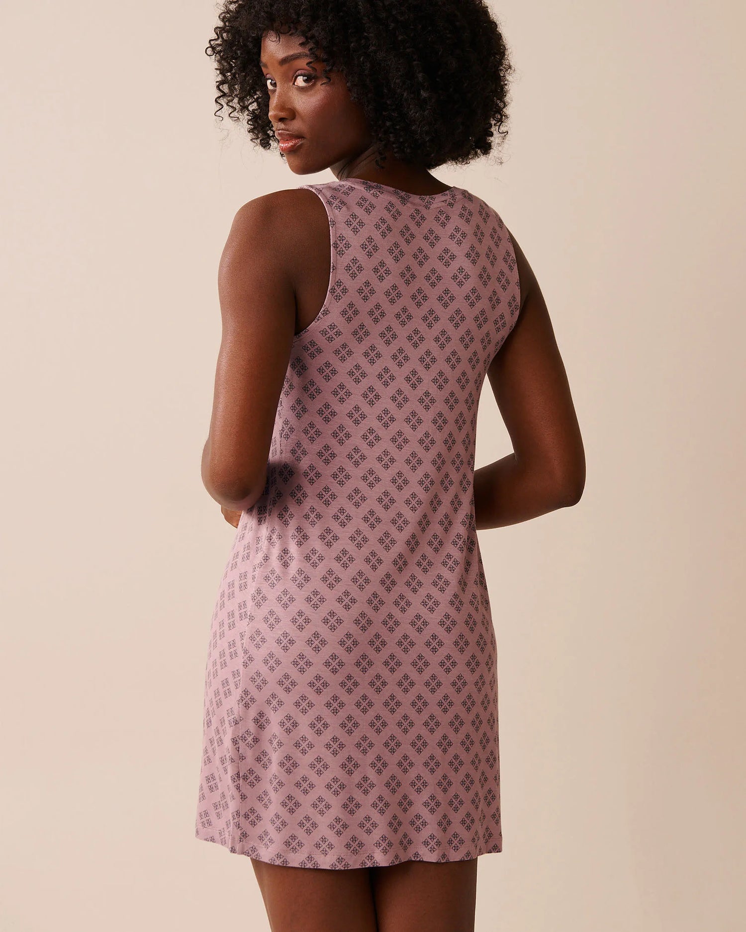 La Vie en Rose_Mauve Geo Ditsy_Geo Print Soft Jersey Nightie_60500208_P50101_02