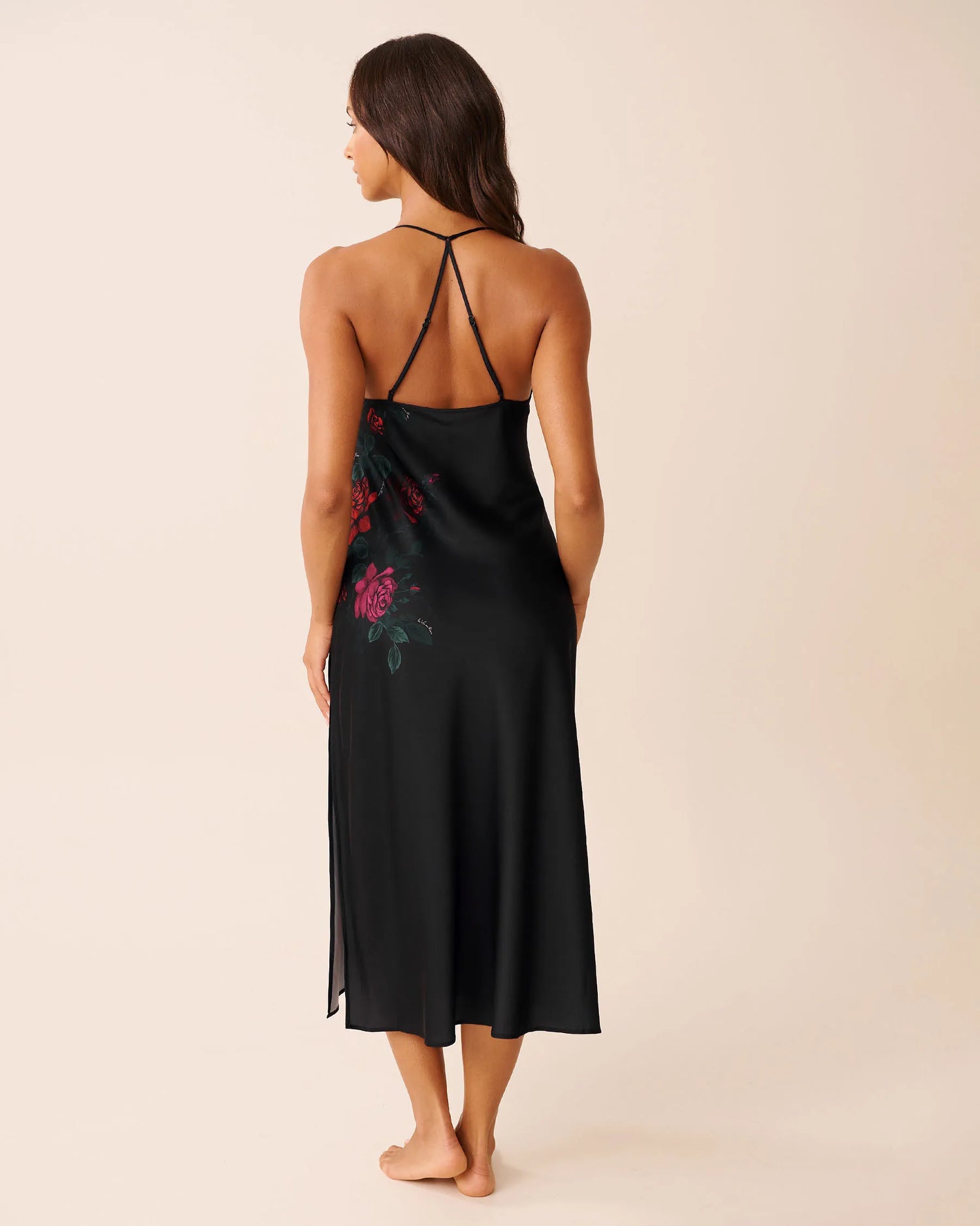 La Vie en Rose_Red Roses Placement_Luxury Edition Red Rose Print Long Satin Nightie_60500211_P00469_05