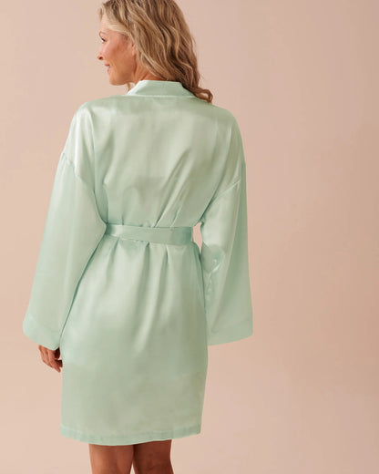 Shiny Satin Kimono_60600084_40186_02