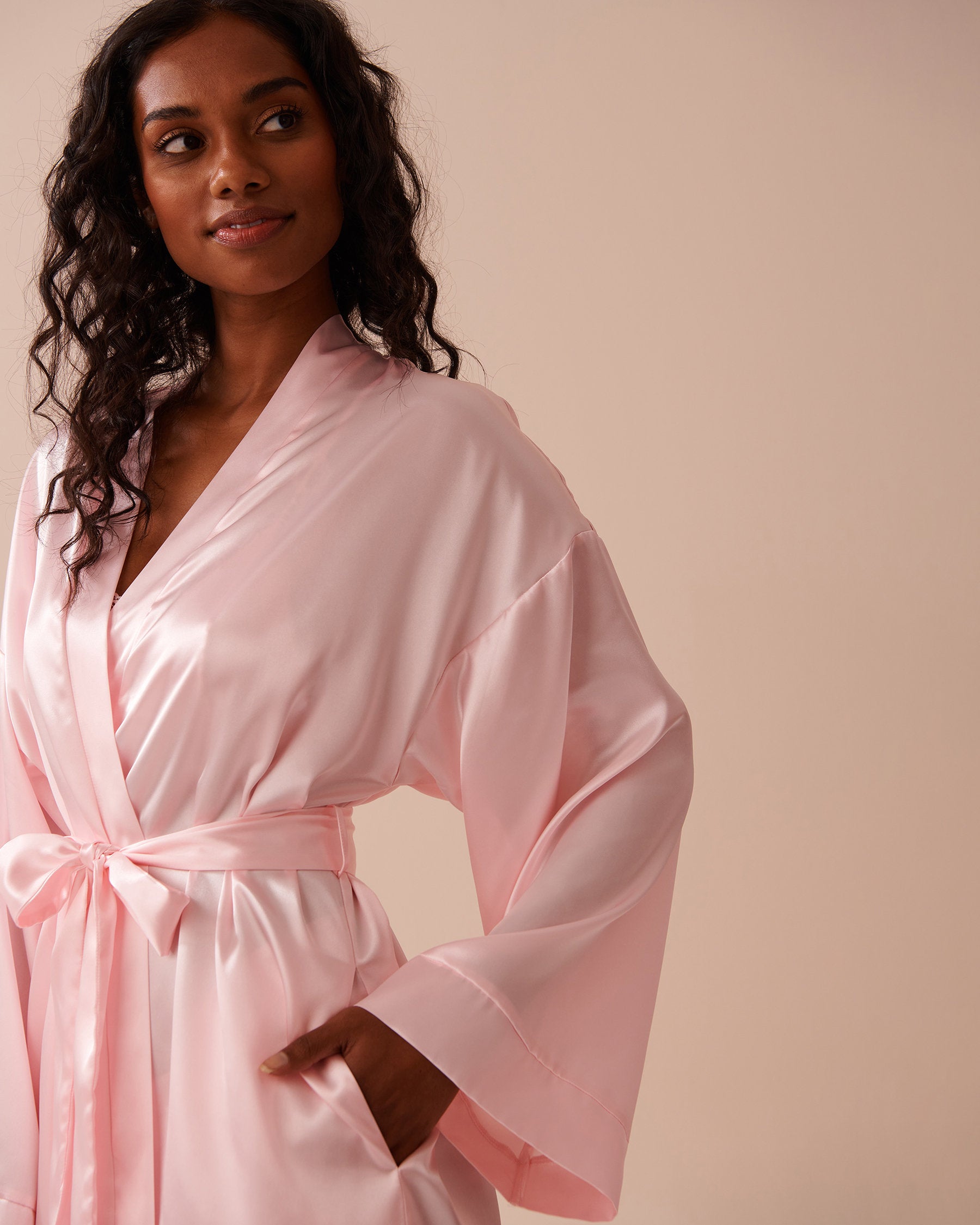 Shiny Satin Kimono_60600084_60042_04