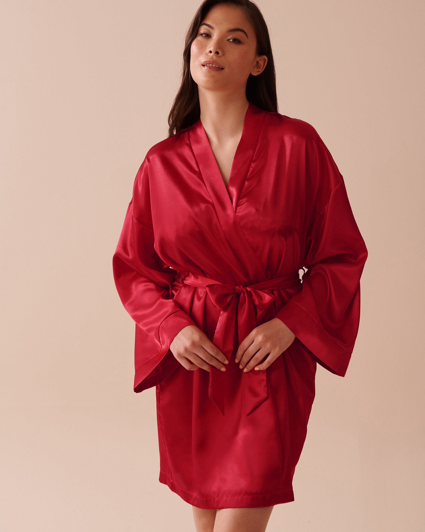 Shiny Satin Kimono_60600084_60169_01