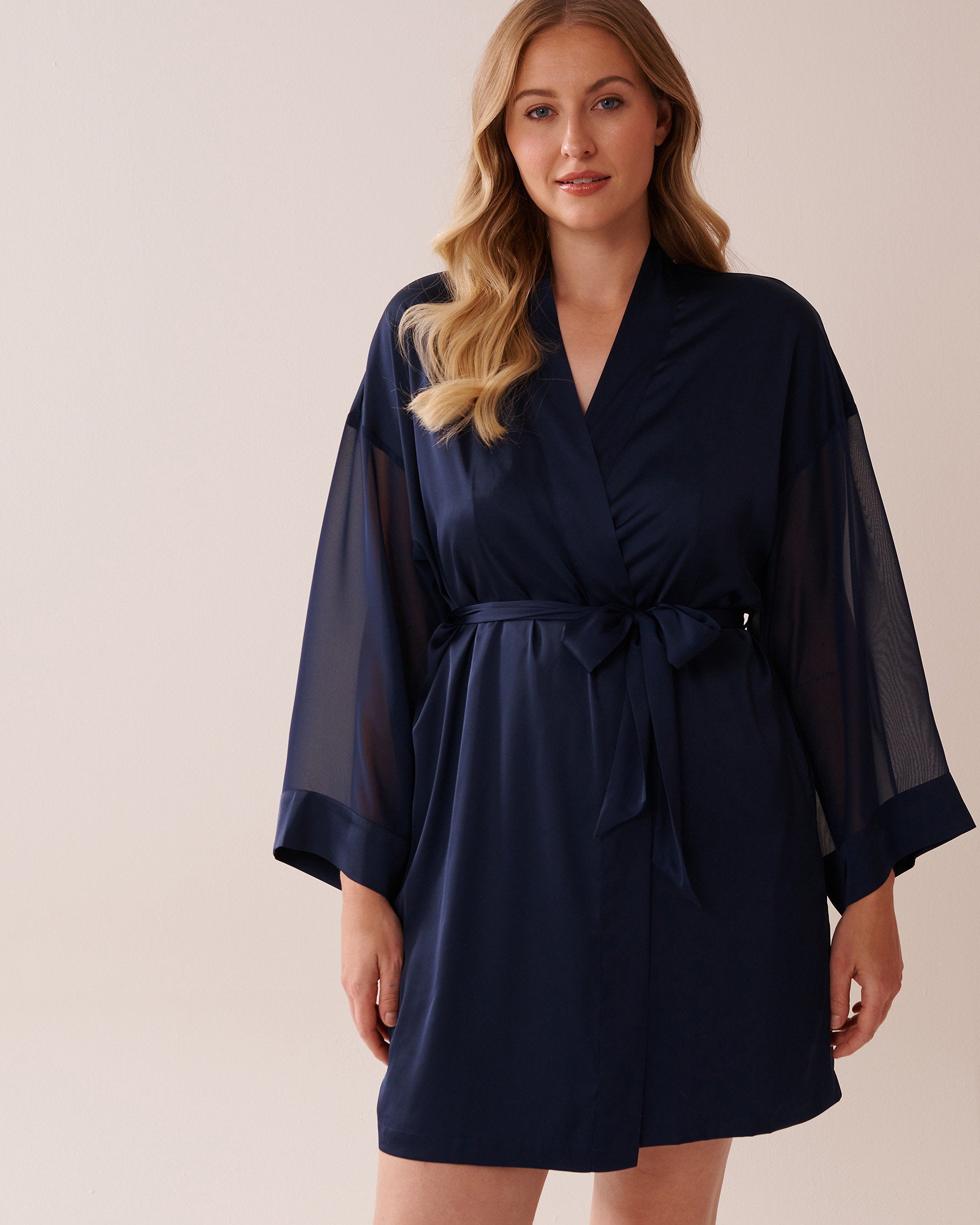 La Vie en Rose_Luxury Edition Chiffon and Satin Kimono_60600092_40099_03