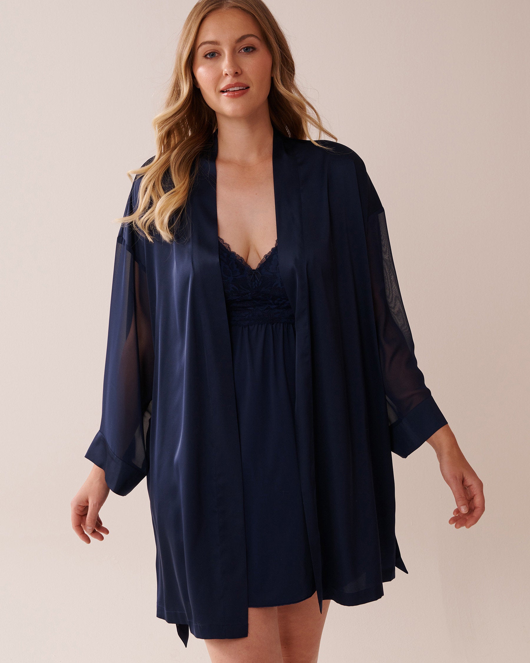 La Vie en Rose_Luxury Edition Chiffon and Satin Kimono_60600092_40099_06