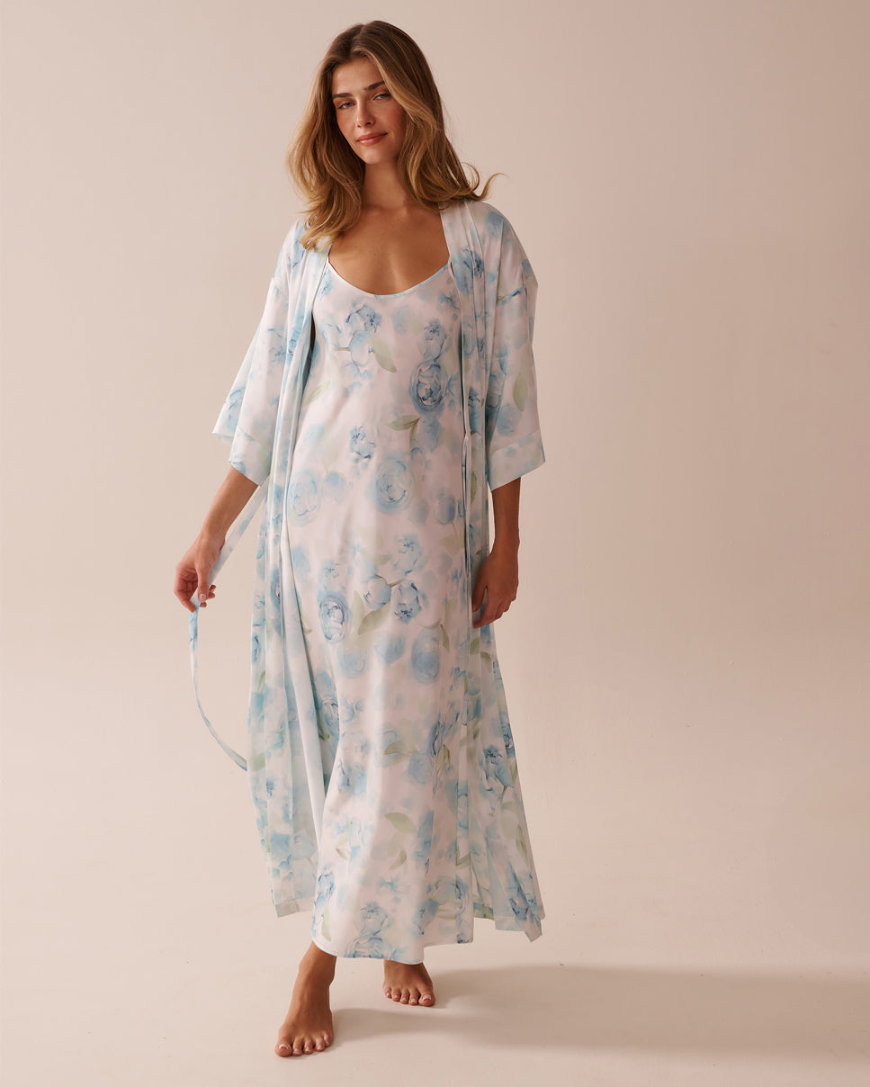 La Vie en Rose_Multi Blue Roses_LUXURY EDITION Blue Rose Print Long Satin Kimono_60600093_P10495_03