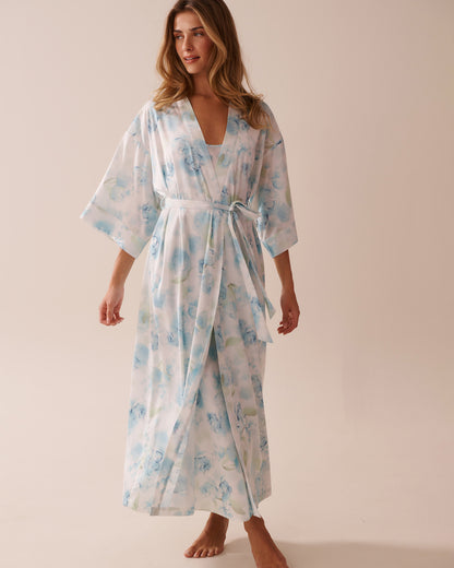 La Vie en Rose_Multi Blue Roses_LUXURY EDITION Blue Rose Print Long Satin Kimono_60600093_P10495_04