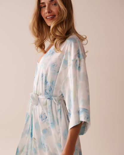 La Vie en Rose_Multi Blue Roses_LUXURY EDITION Blue Rose Print Long Satin Kimono_60600093_P10495_06