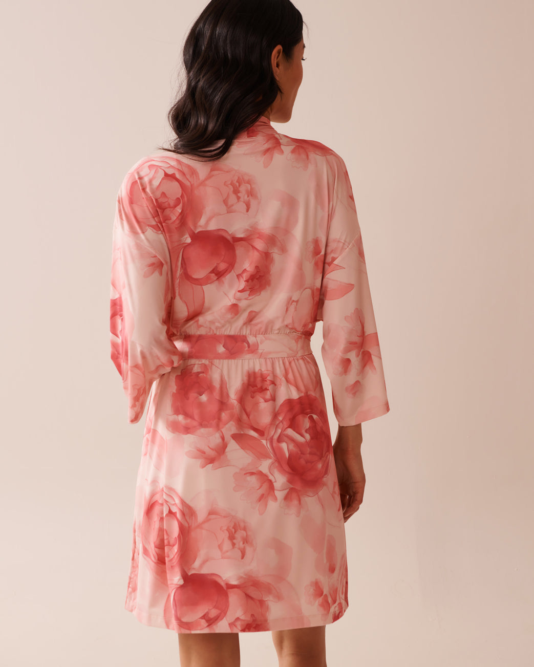 La Vie en Rose_Multi Pink Roses_Recycled Fibers Floral Kimono_60600096_P60354_04