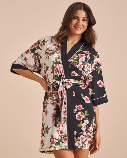 La Vie en Rose_Cherry Blossom_Cherry Blossom Print Recycled Fibers Kimono_60600099_P00431_02