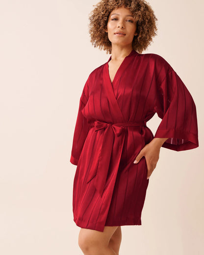 La Vie en Rose_Savvy Red_Shadow Stripe Satin Kimono_60600110_60215_01