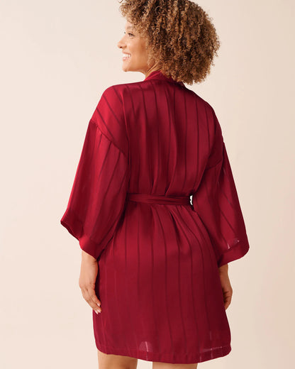 La Vie en Rose_Savvy Red_Shadow Stripe Satin Kimono_60600110_60215_03