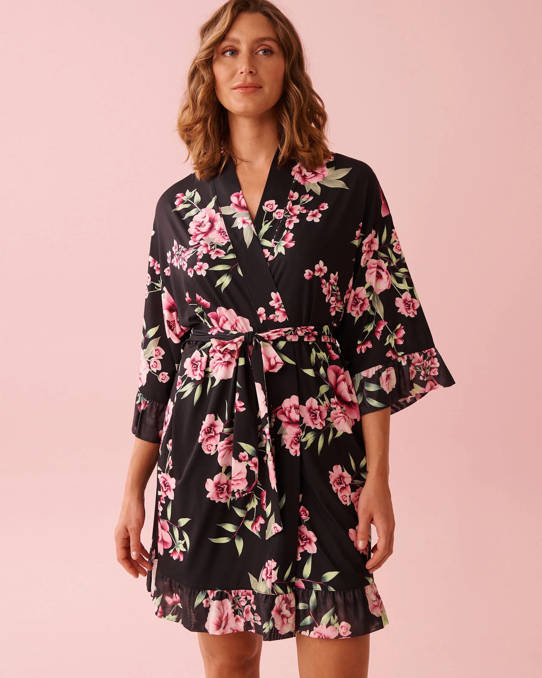 La Vie en Rose_Black &amp; Pink Flowers_Peony Print Recycled Fibers Mesh Trim Kimono_60600111_P00489_01