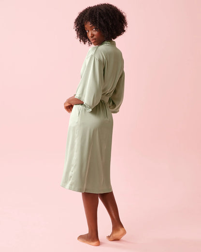 La Vie en Rose_Mineral Gray_Satin Long Kimono_60600114_30059_02