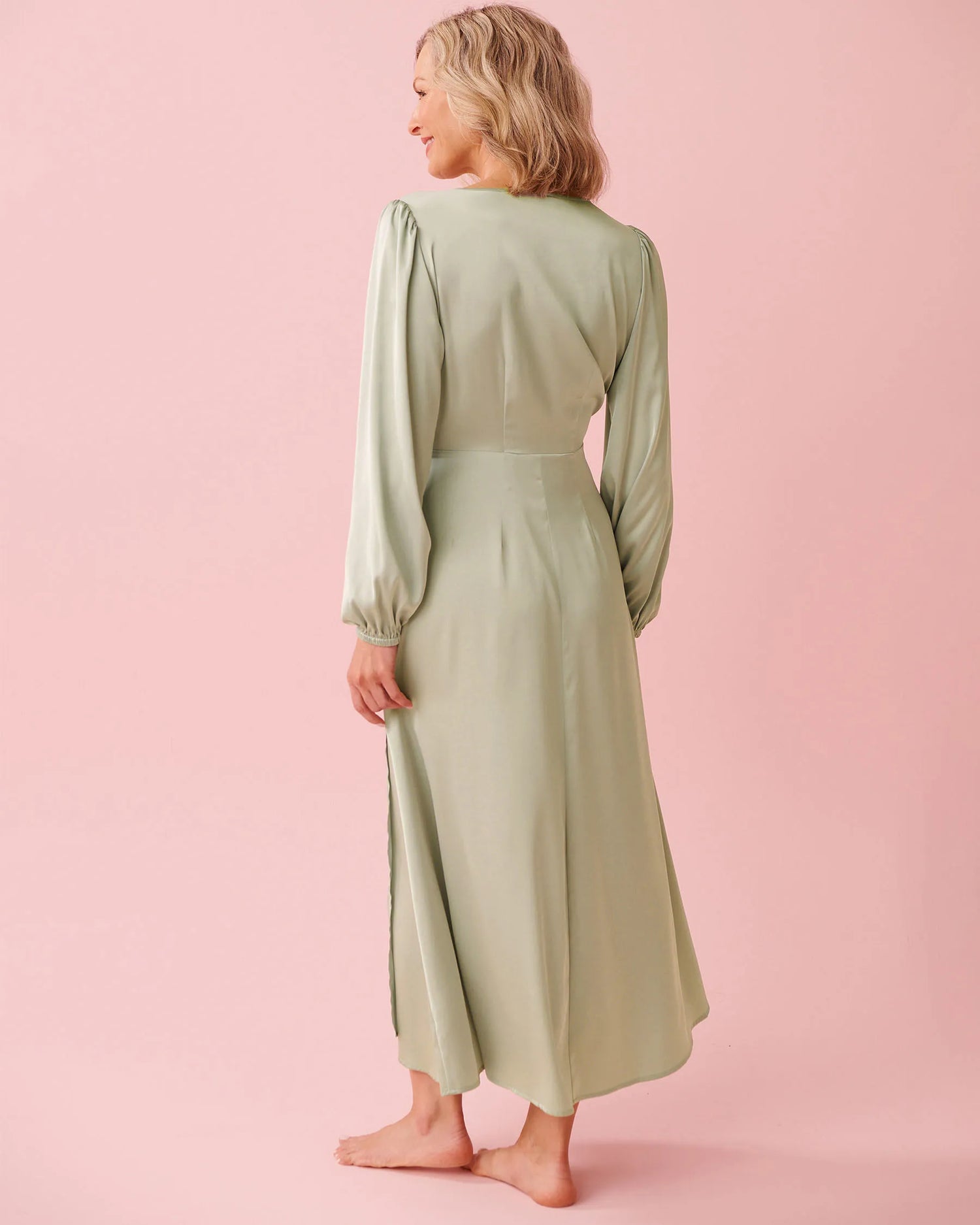 La Vie en Rose_Mineral Gray_Satin Long Sleeve Sleepshirt_60600115_30059_02