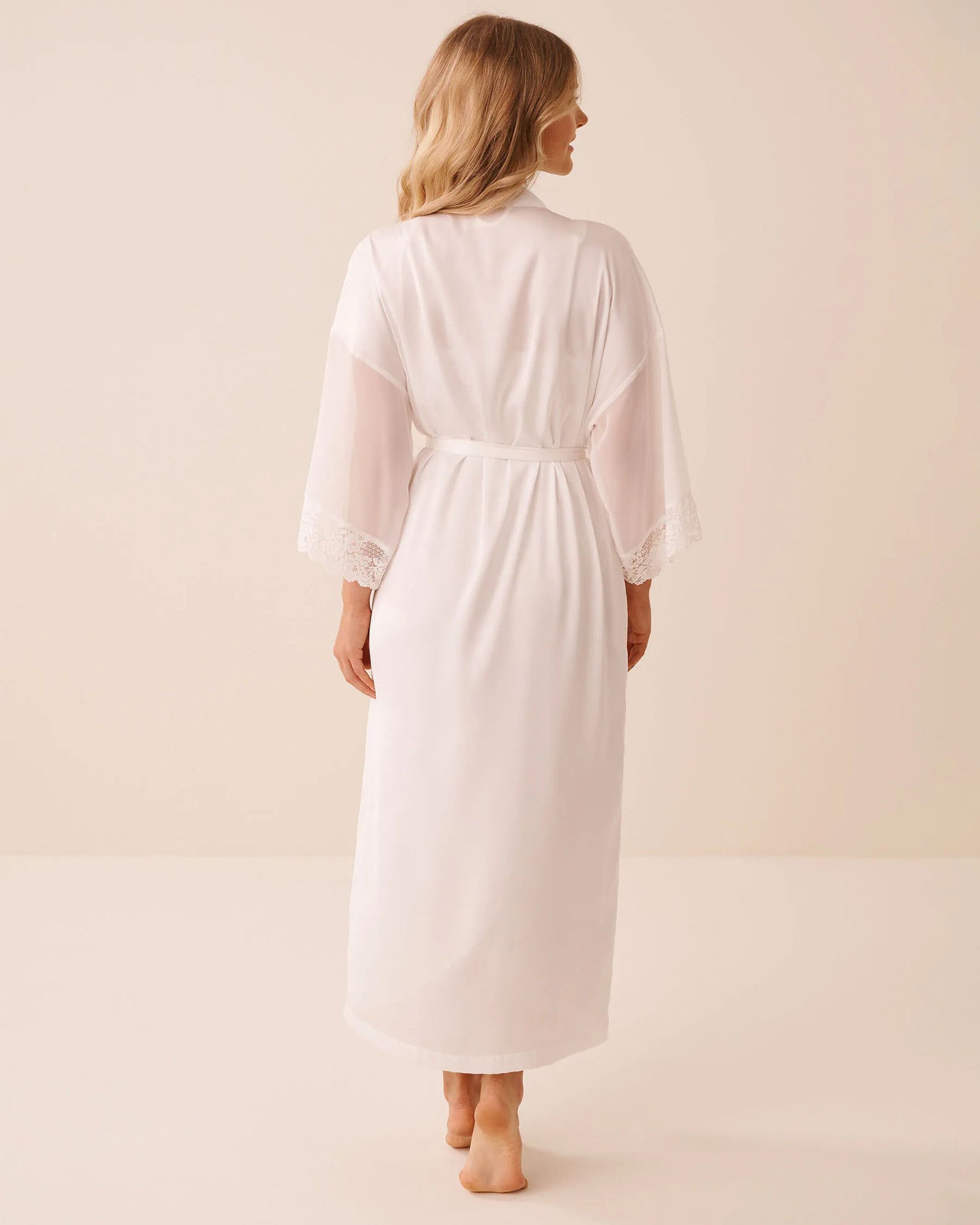 La Vie en Rose Snow White Women LUXURY EDITION Satin and Chiffon Kimono SKU: 60600116_10011 Image 02