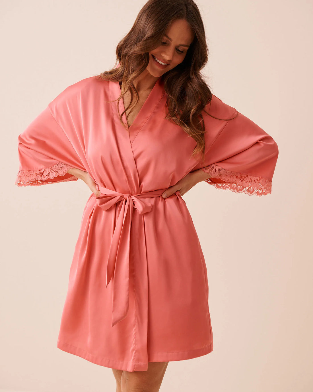 La Vie en Rose Flamingo Plume Women LUXURY EDITION Lace Trim Satin Kimono SKU: 60600117_60239 Image 01