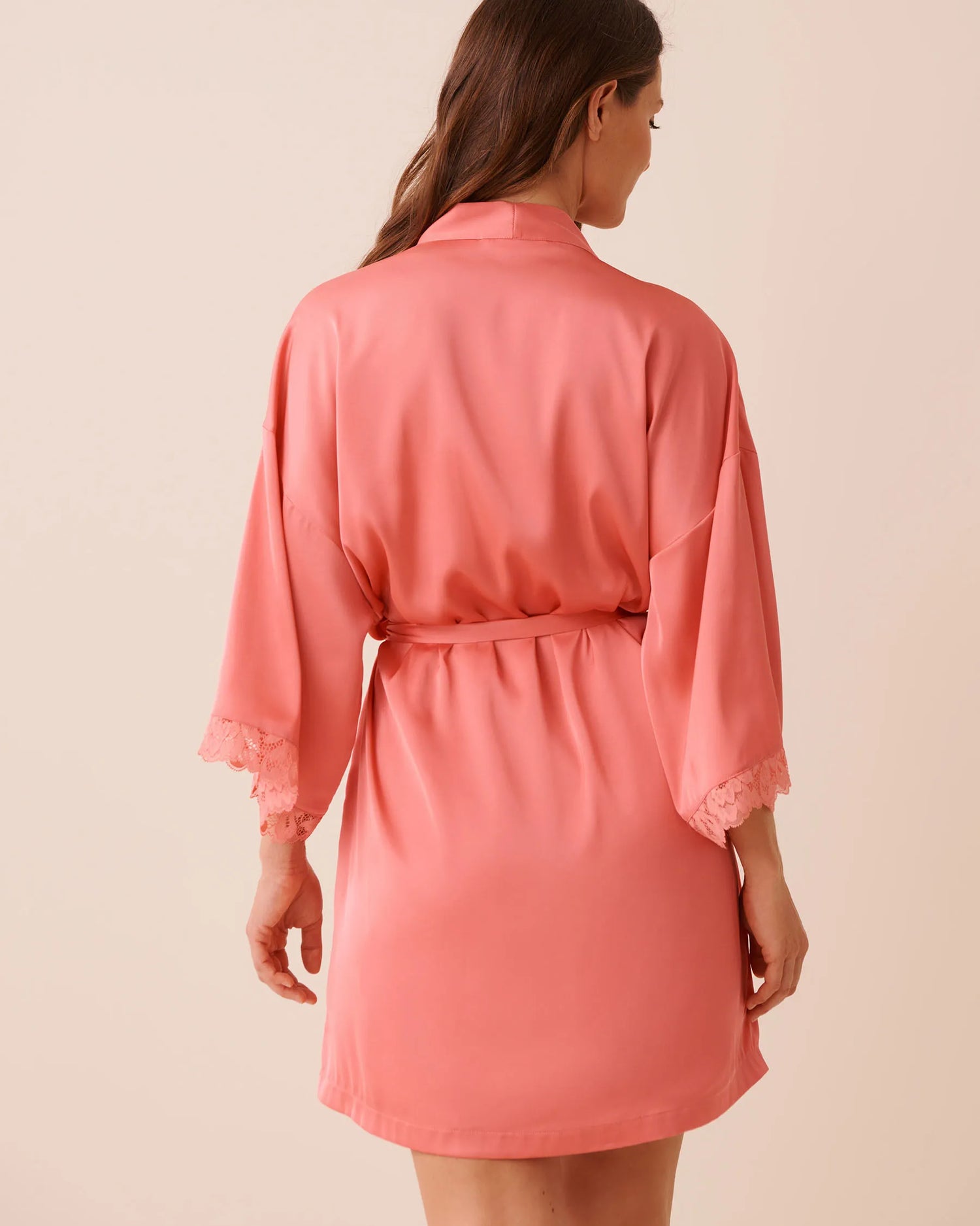 La Vie en Rose Flamingo Plume Women LUXURY EDITION Lace Trim Satin Kimono SKU: 60600117_60239 Image 02