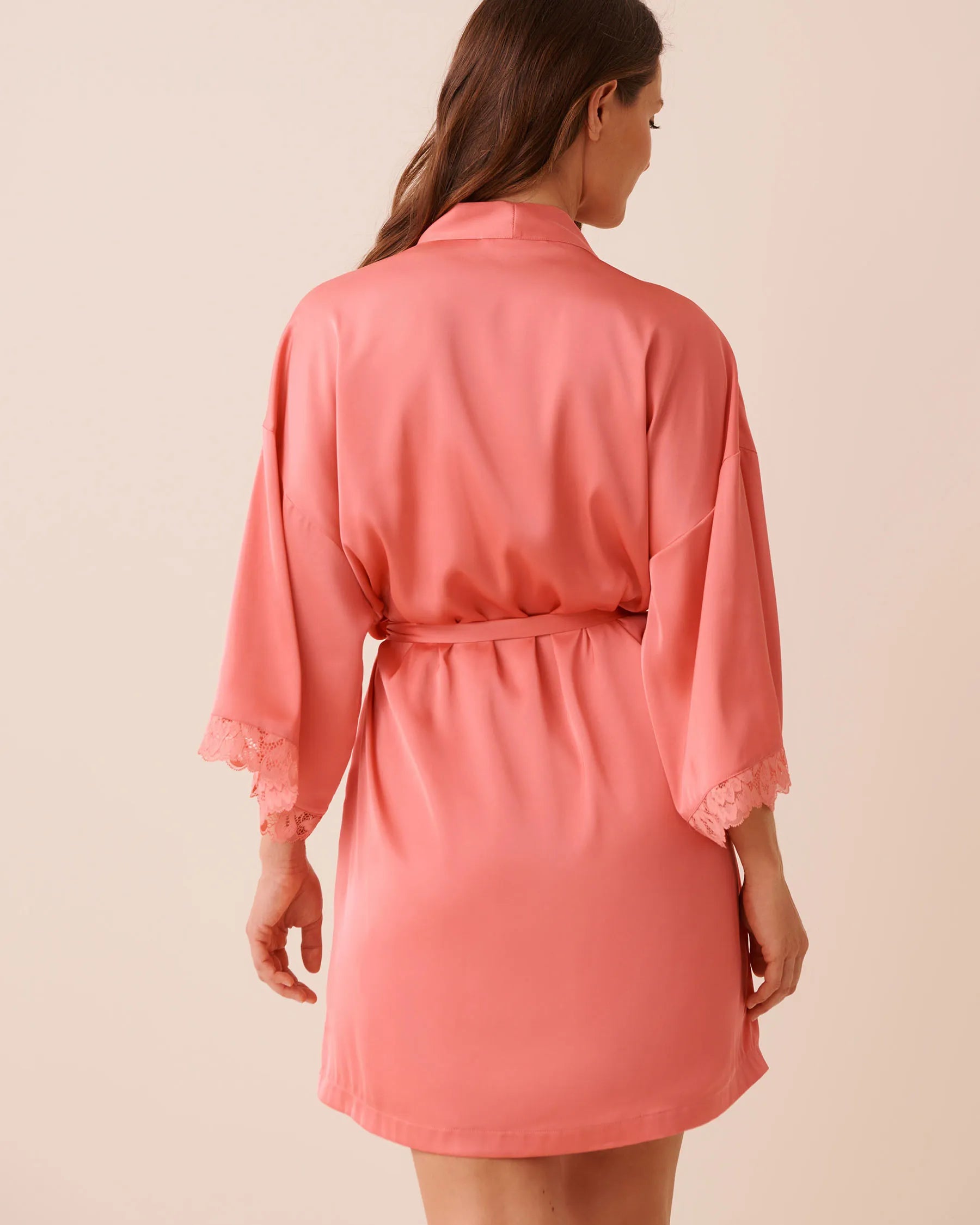 La Vie en Rose Flamingo Plume Women LUXURY EDITION Lace Trim Satin Kimono SKU: 60600117_60239 Image 02