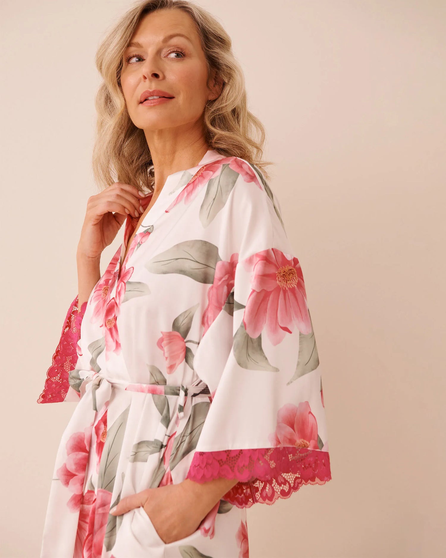 La Vie en Rose Snow White Flowers Women LUXURY EDITION Camellia Print Lace Trim Satin Kimono SKU: 60600117_P10585 Image 04