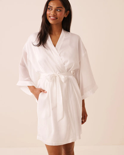 La Vie en Rose Snow White Women LUXURY EDITION Satin And Chiffon Kimono SKU: 60600121_10011 Image 01