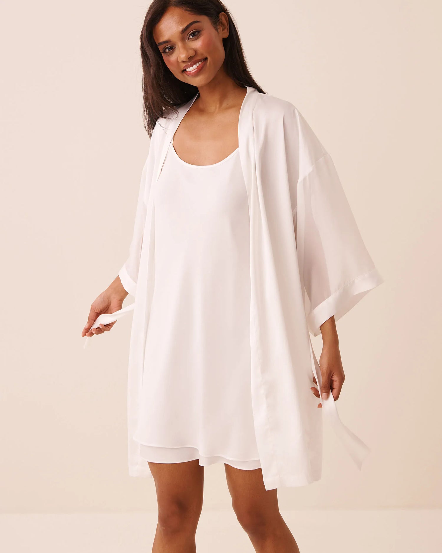 La Vie en Rose Snow White Women LUXURY EDITION Satin And Chiffon Kimono SKU: 60600121_10011 Image 04