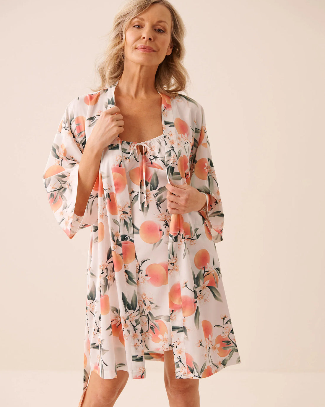 La Vie en Rose Snow White Peach Women LUXURY EDITION Peach Print Satin Kimono SKU: 60600122_P10602 Image 01