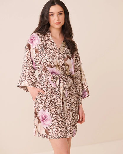 La Vie en Rose Leopard Garden Women Luxury Edition Floral Leopard Print Satin Kimono SKU: 60600124_P20099 Image 03