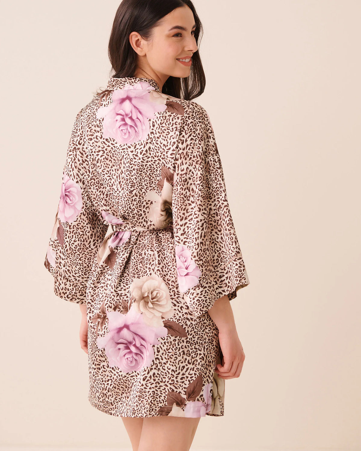 La Vie en Rose Leopard Garden Women Luxury Edition Floral Leopard Print Satin Kimono SKU: 60600124_P20099 Image 04
