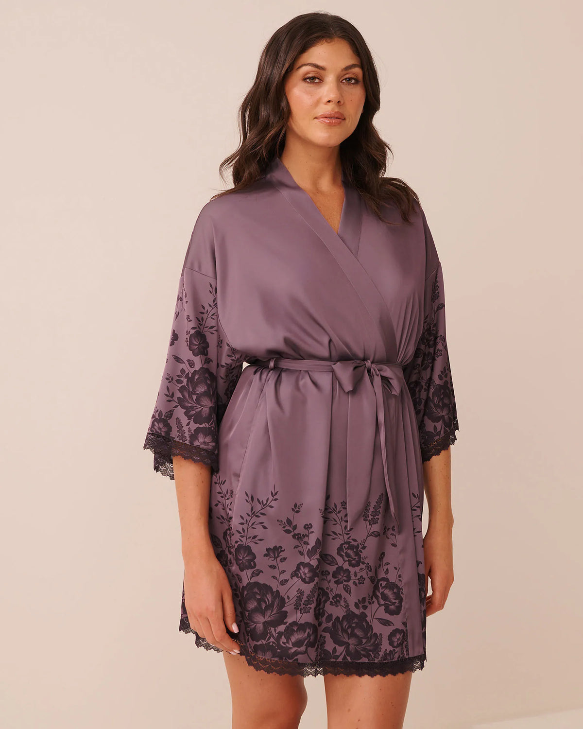 La Vie en Rose Flower Plum Bouquet Women Luxury Edition Floral Print Lace Trim Satin Kimono SKU: 60600126_P50118 Image 03