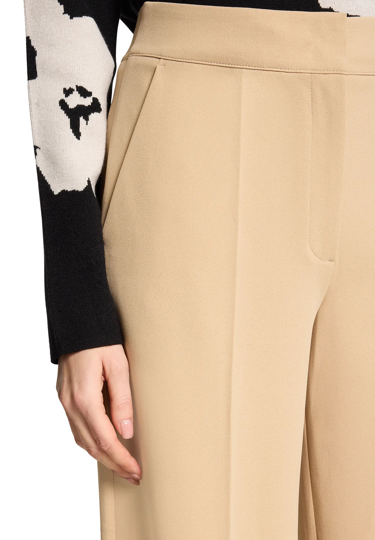 Betty Barclay_Classic Beige_Culotte Plain_6066-2420_7234_06