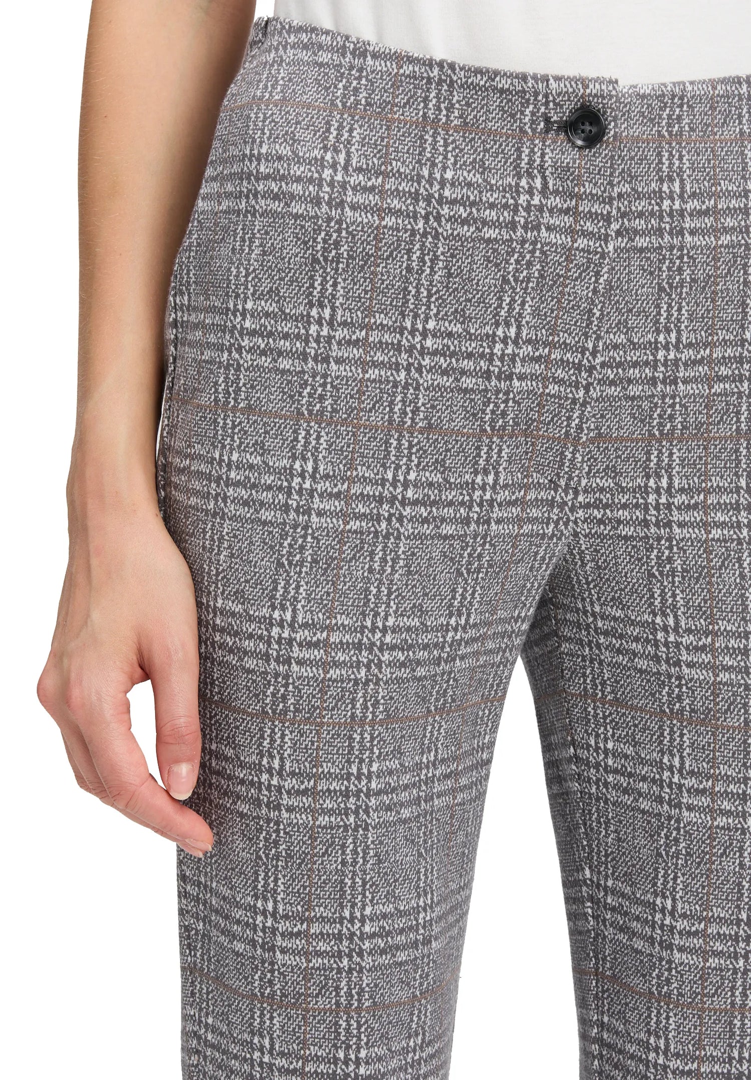 Betty Barclay_Grey/Beige_Check Trousers_6093-1659_9876_06