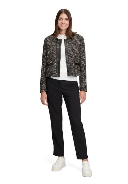 Betty Barclay_Black_Pants Classic 7/8 Length_6097-2924_9045_01