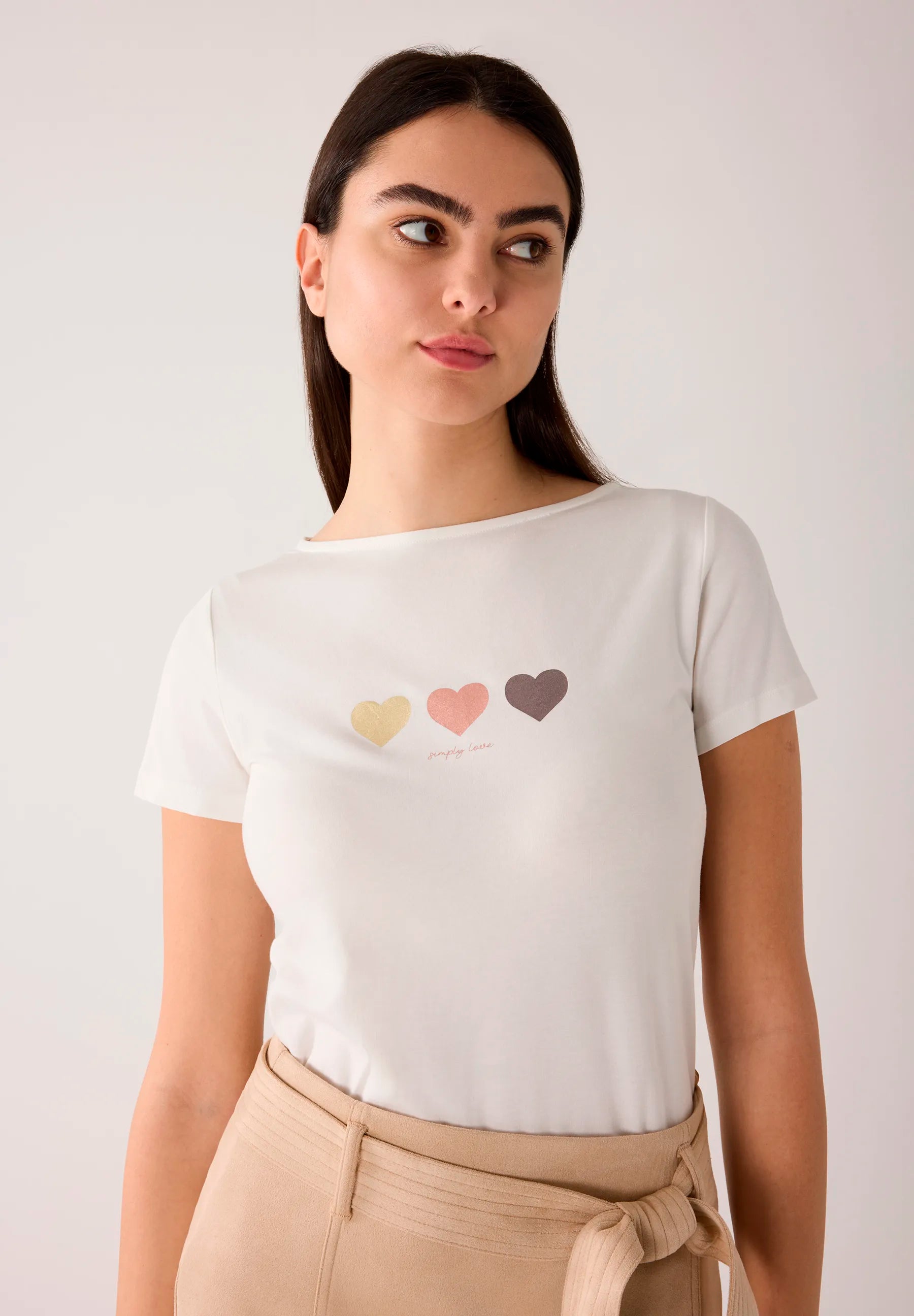 More &amp; More Off White Women T-Shirt with Heart Trio SKU: 61010053_0041 Image 01