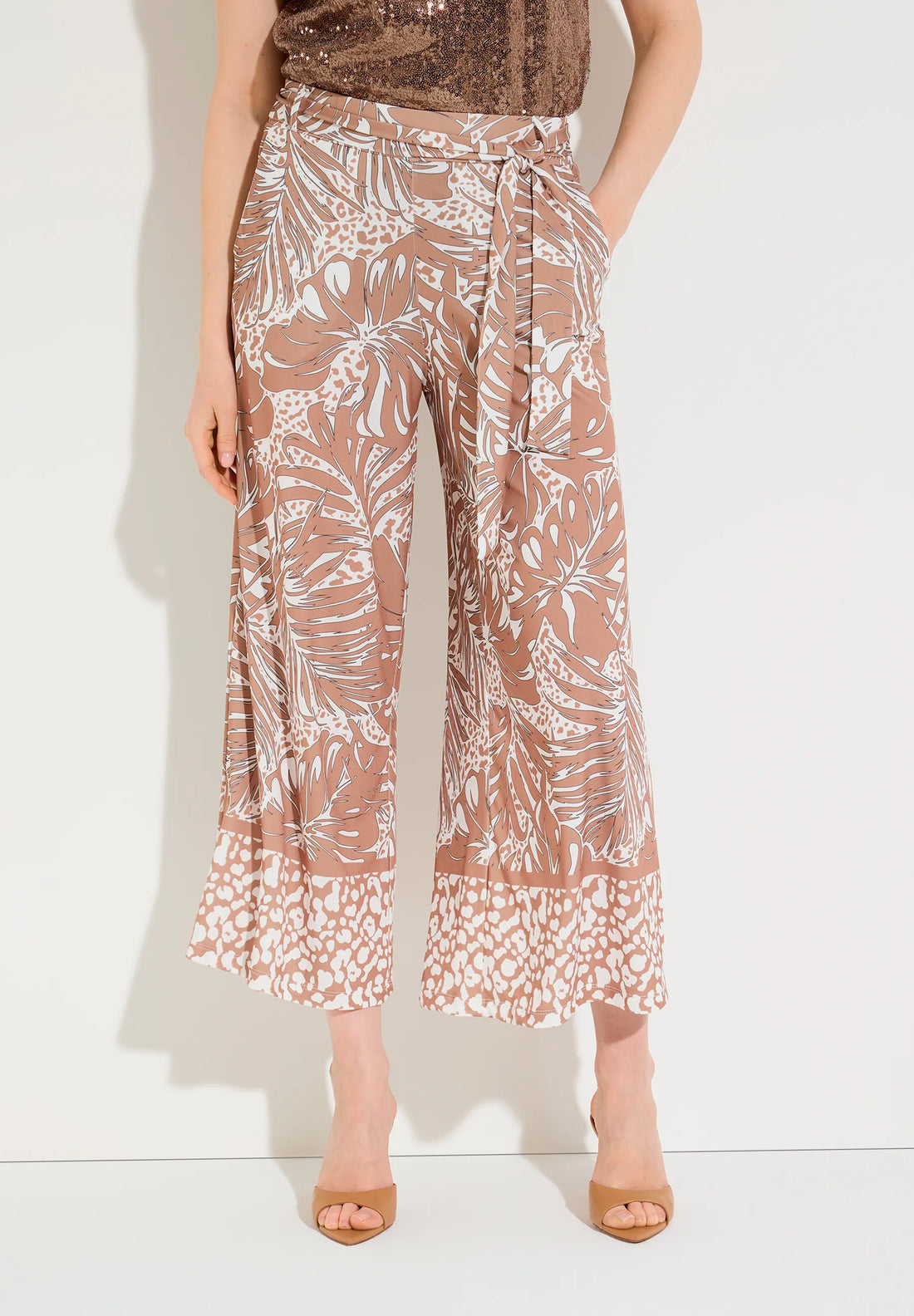 More &amp; More Twotone Leaf Print Border Women Jersey Culottes with Print SKU: 61044650_2280 Image 01