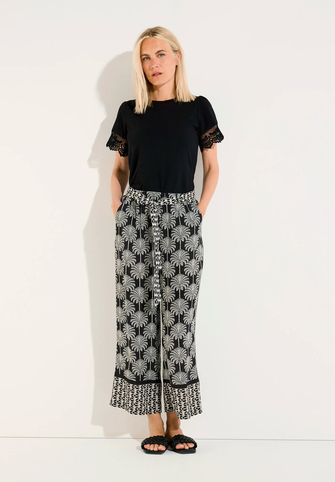 More &amp; More Twotone Palm Print Women Cropped Printed Trousers SKU: 61064051_2790 Image 02