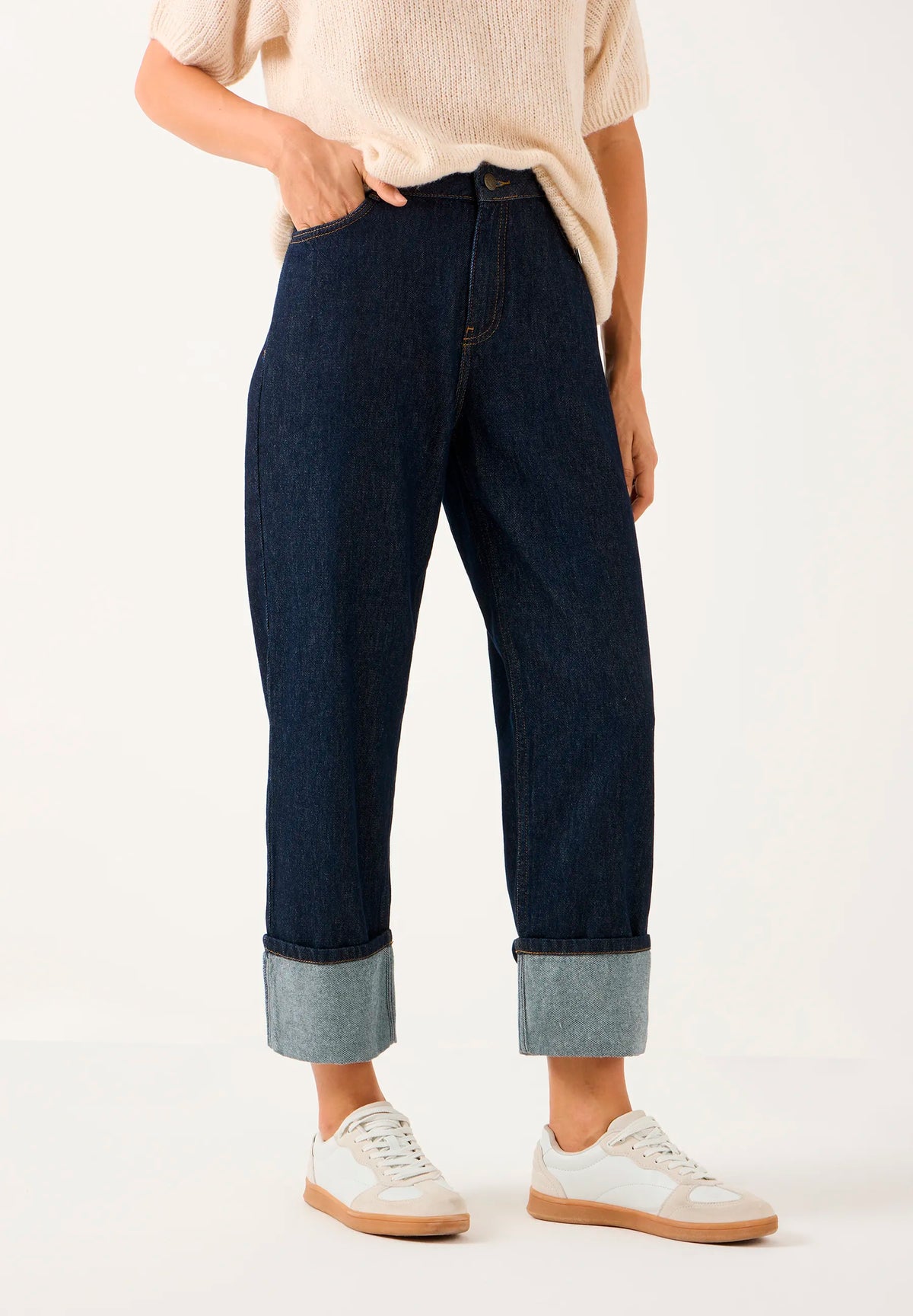 More &amp; More Rinse Wash Denim Dark Blue Women Jeans with a Roll-Up SKU: 61084251_M0970 Image 01