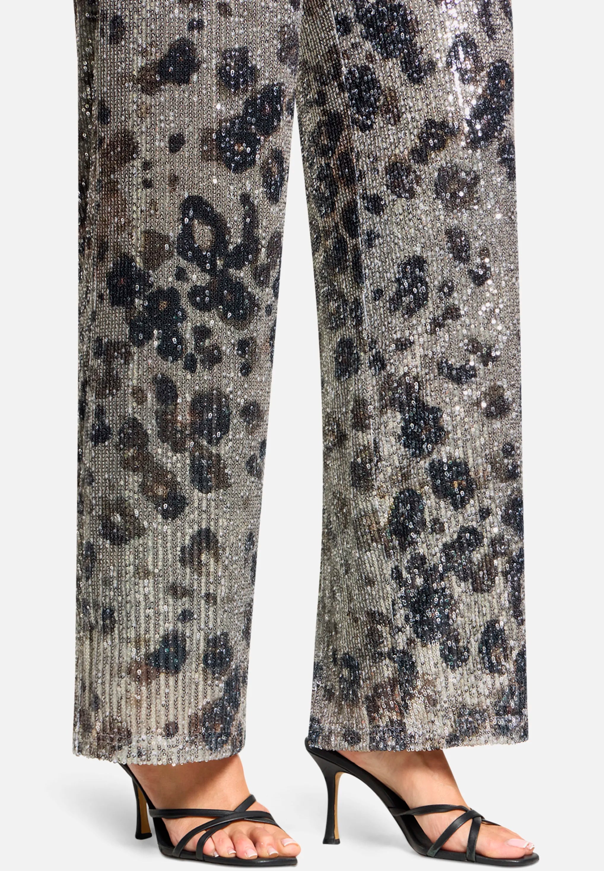 Betty Barclay_Beige/Taupe_Marlene Trousers in a Glitter Look_6109-1655_7874_07