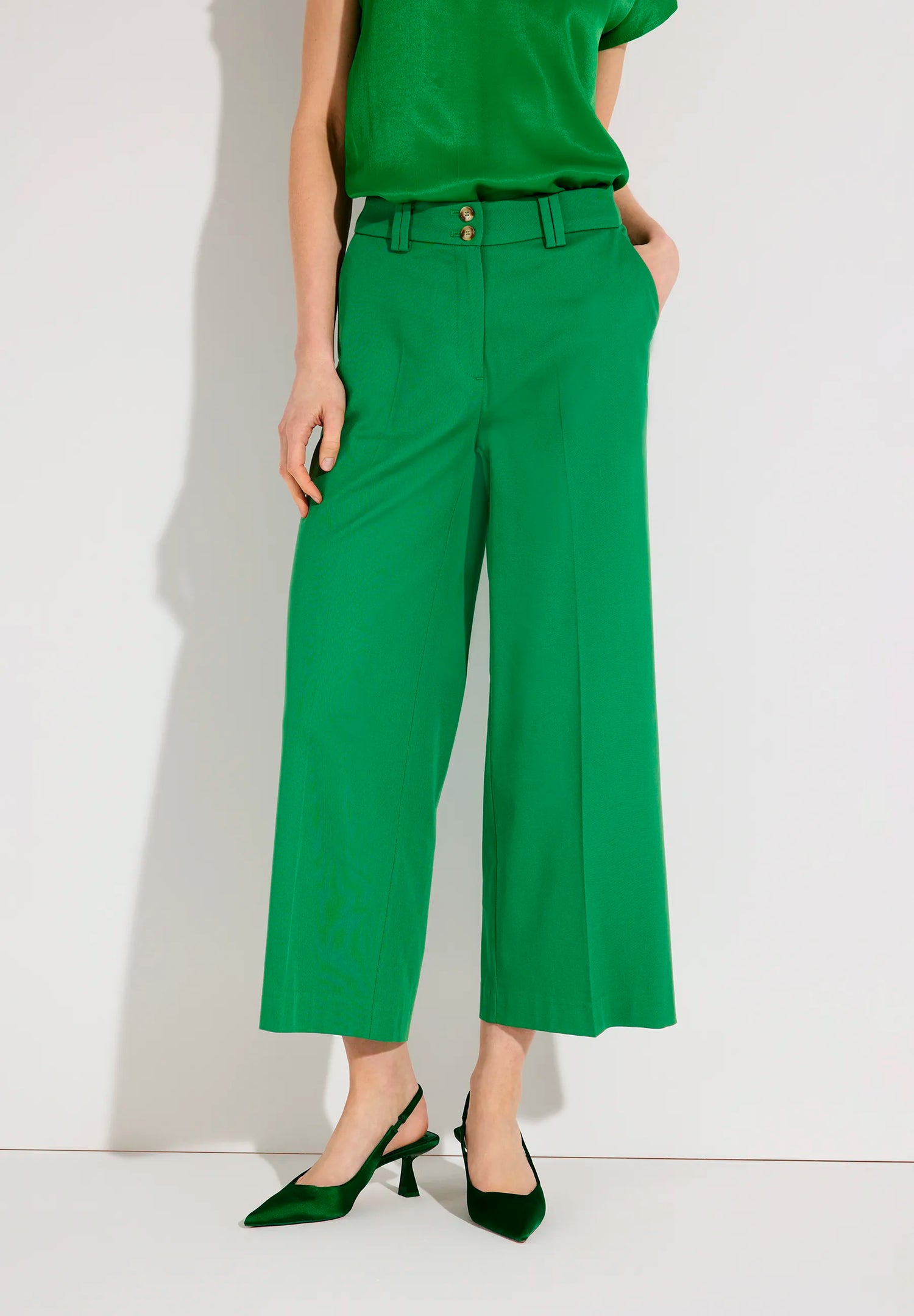 More &amp; More Garden Green Women Culotte SKU: 61824453_0640 Image 01
