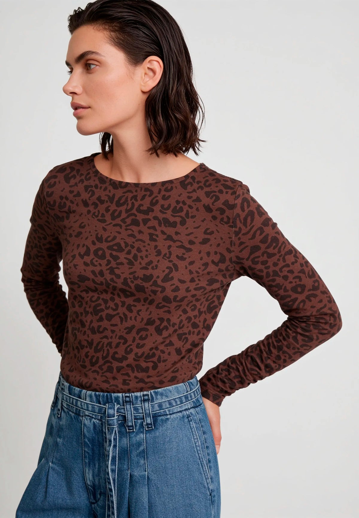 More &amp; More Two Tone Animal Print Women T-Shirt with Leopard Print SKU: 61910585_M2279 Image 01