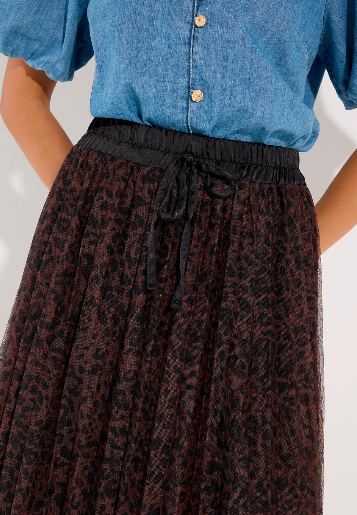 More &amp; More Two Tone Animal Print Women Mesh Skirt with Leopard Print SKU: 61915573_M2279 Image 03