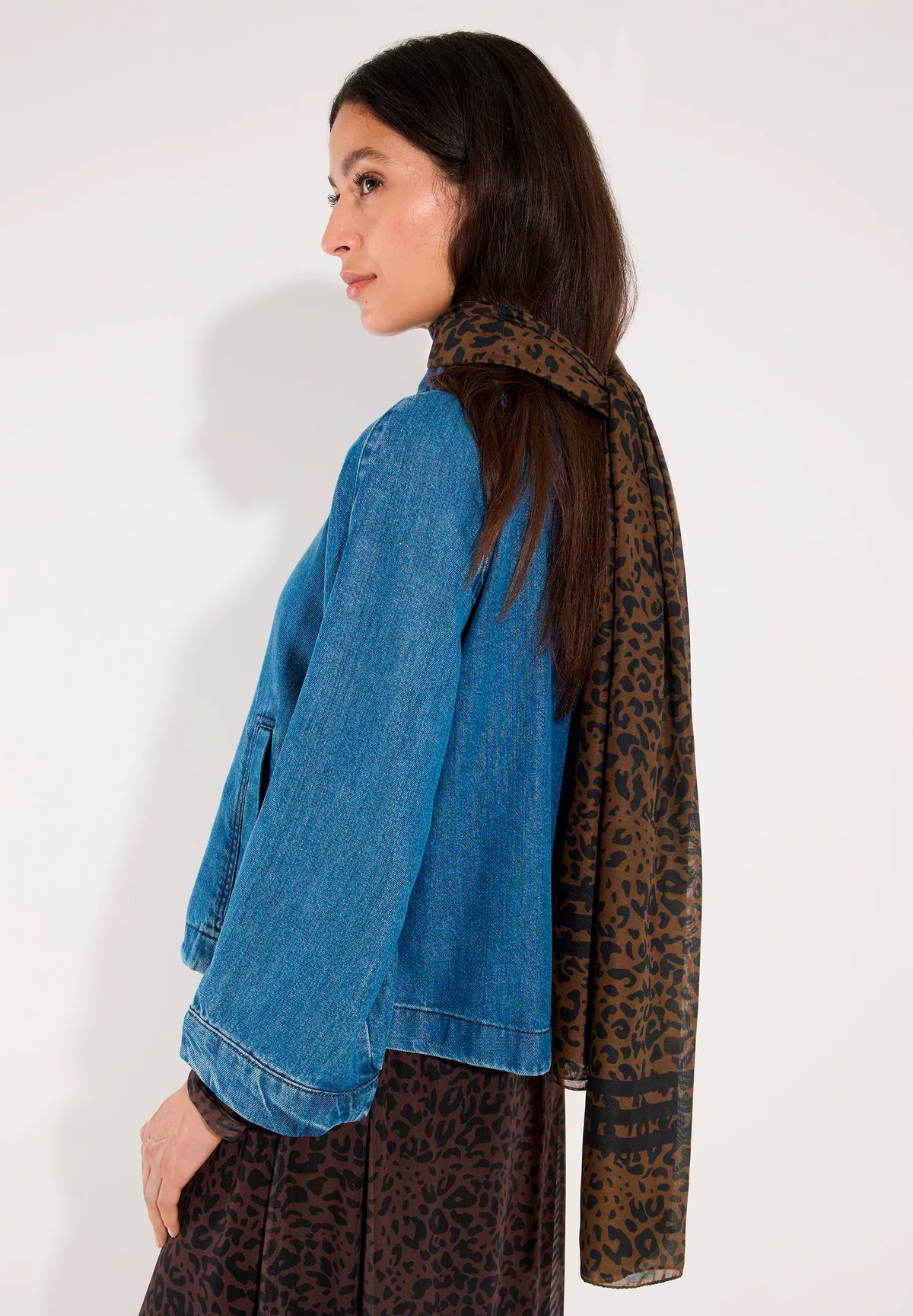 More &amp; More Two Tone Animal Print Women Scarf with Leopard Print SKU: 61919454_M2279 Image 01
