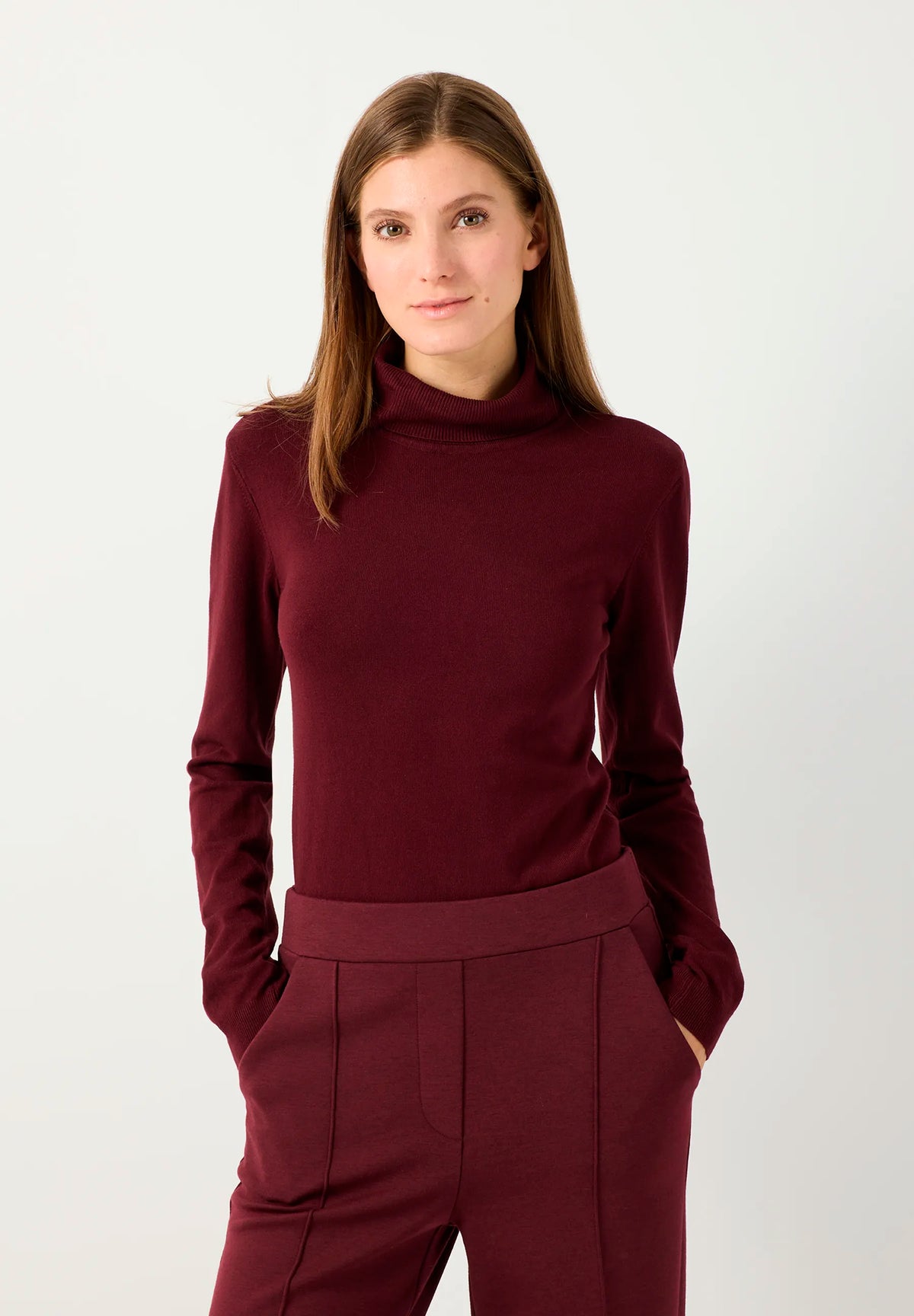 More &amp; More Pomegranate Red Women Fine-Knit Roll-Neck Jumper SKU: 61931537_M0561 Image 01