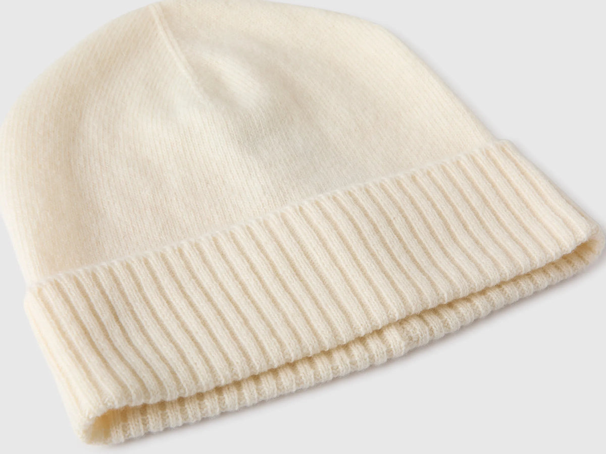Benetton Creamy White Women 100% Wool Hat SKU: 63UWVA00G_000 Image 03