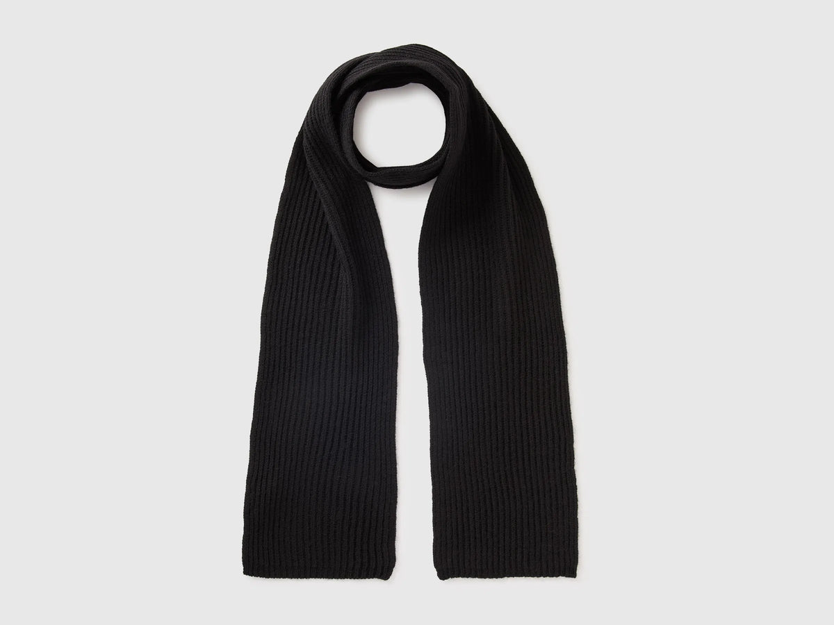 Benetton Black Men 100% Wool Ribbed Scarf SKU: 63UWVU00I_100 Image 01