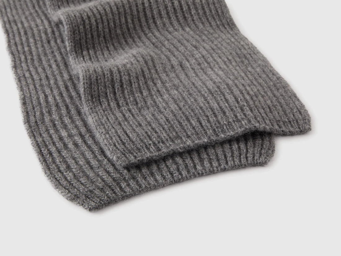 Benetton Dark Gray Men 100% Wool Ribbed Scarf SKU: 63UWVU00I_507 Image 02