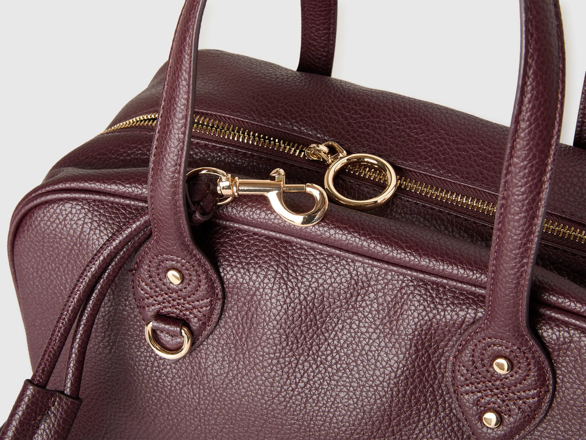 Benetton Burgundy Women Shoulder Bowling Bag SKU: 641BVY03I_902 Image 03