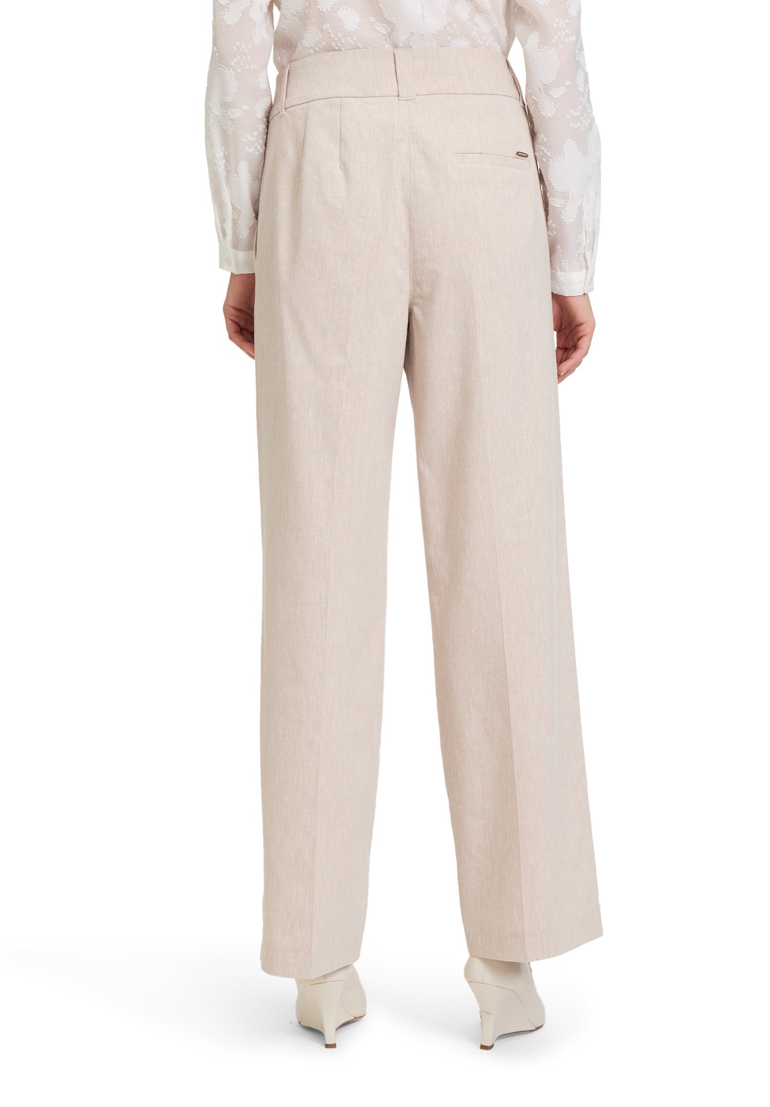 Betty Barclay_Figure-Skimming Suit Trousers_6573-3351_1714_03
