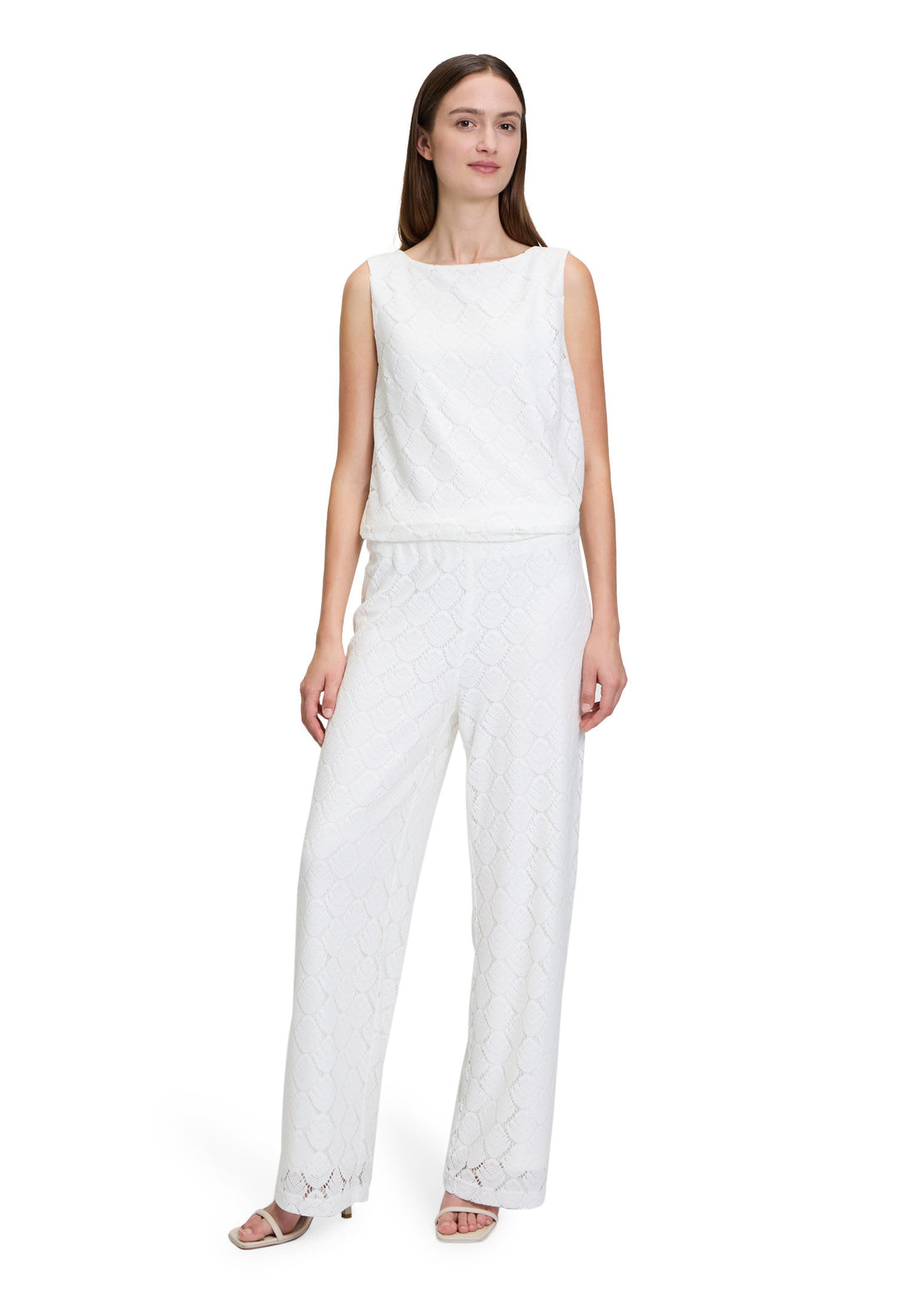 Betty Barclay_Pull-On Trousers with Hole Pattern_6580-3234_1014_01